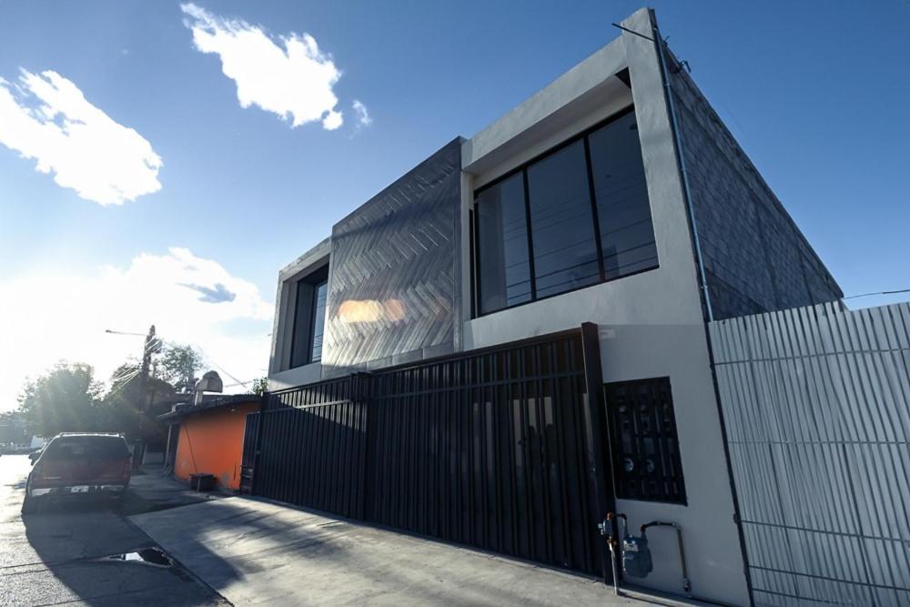 סיודאד חוארס Suites Gonzalez, Suite 3 מראה חיצוני תמונה